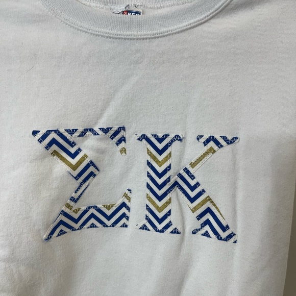 Sigma Kappa (SK) custom embroidered sweatshirt (white with blue & gold pattern) - Picture 2 of 3